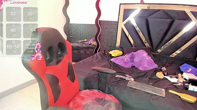 Queen_Jen webcam