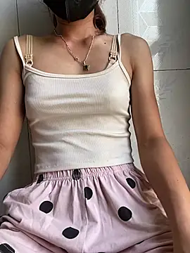 Miuuu22 webcam