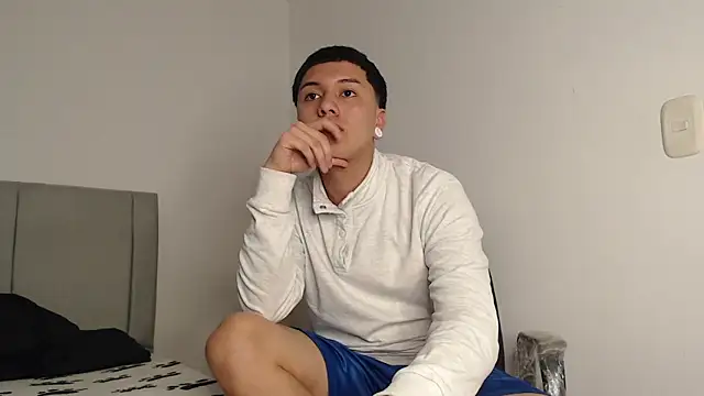 Owenn__blueee webcam