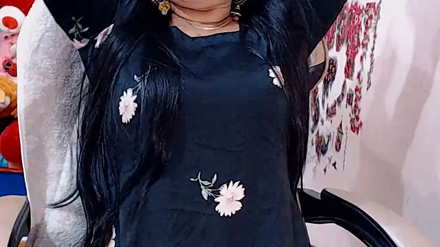 Cute_Shanaya_143 webcam