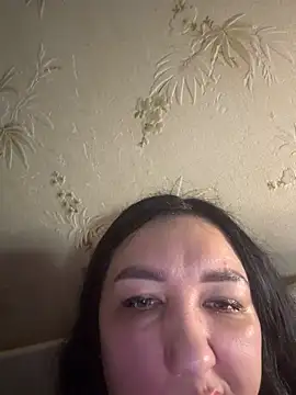 Naughtbaby_2025 live cam on StripChat