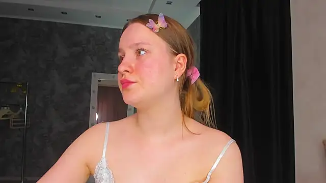 Candy_Cansew live cam on StripChat