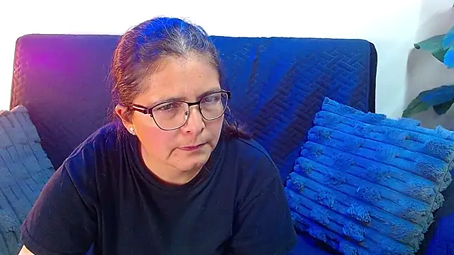 Linda_banks_ live cam on StripChat