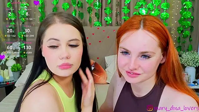 Mary_Dina live cam on StripChat