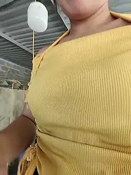 Ruby_Lucy live cam on StripChat