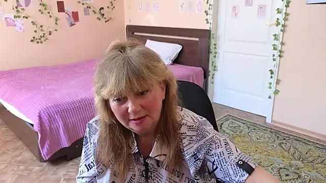 Melania_Cook live cam on StripChat