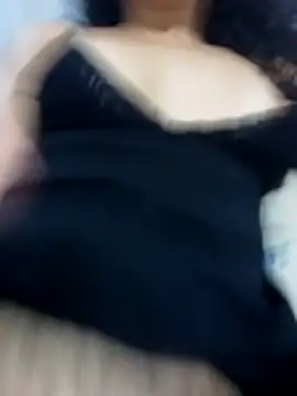 venuseyes25 live cam on StripChat
