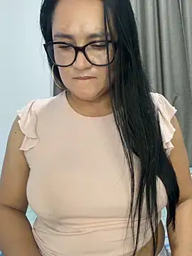 rousee69_ live cam on StripChat