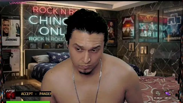 chino_roz live cam on StripChat