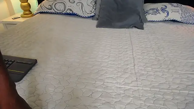 SkylerBigxxx webcam