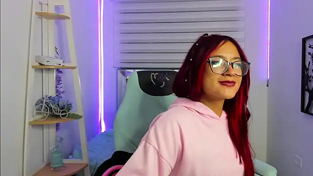 Sara_Red_X webcam