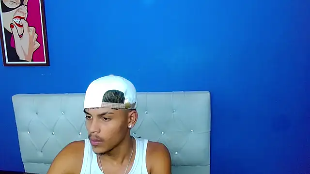 Angel_foxc13 live cam on StripChat
