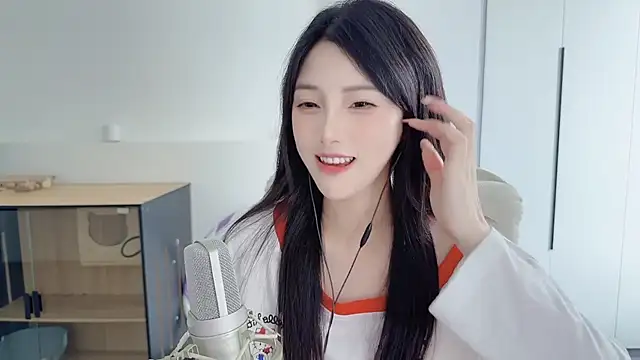 holo_love live cam on StripChat