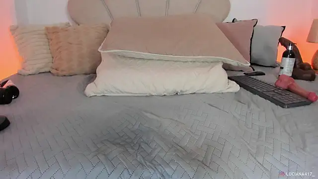_luuciana_ webcam