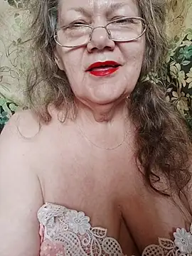 Snezhana live cam on StripChat