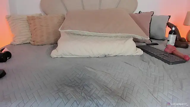 _luuciana_ webcam