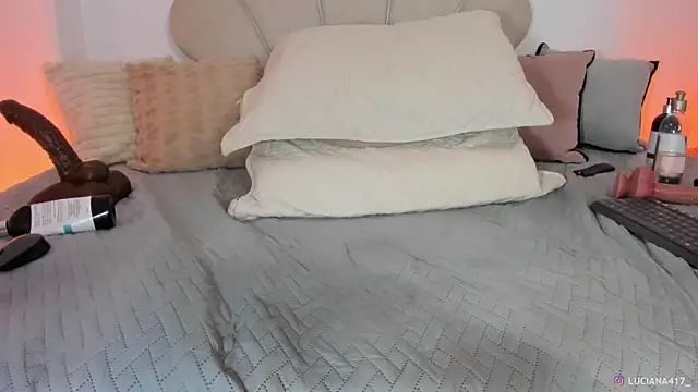 _luuciana_ webcam