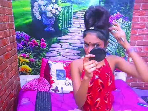 IndianPretty14u2Luv live cam on StripChat