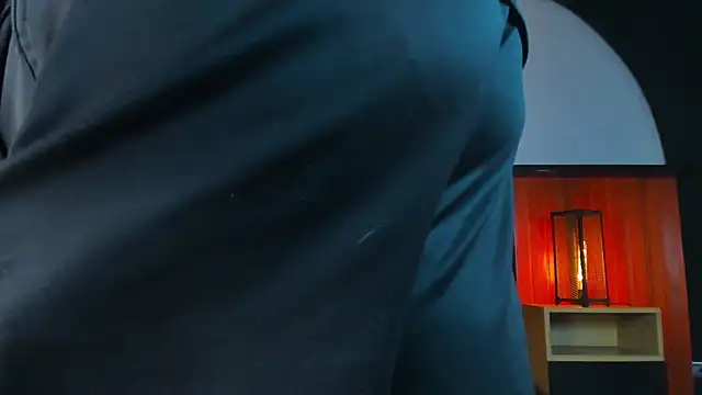 Leo_Savage_ webcam
