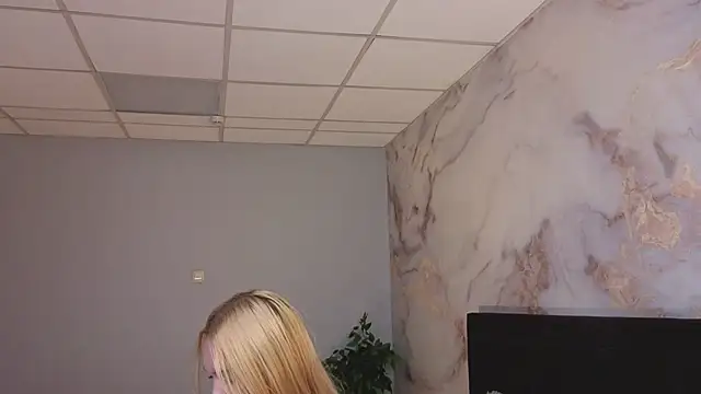 SerenaCrystall webcam