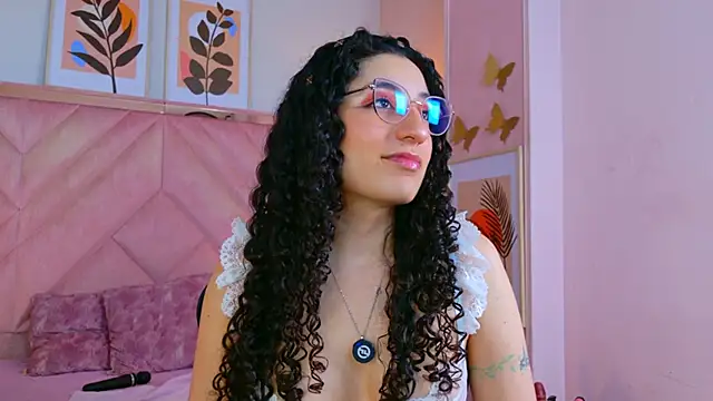 DemiJones_ live cam on StripChat