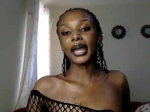 mavelous_mia webcam