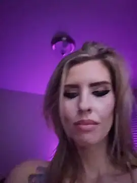 ellieconradxo webcam