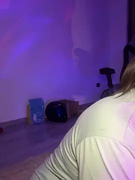 Sophia_Weest99 live cam on StripChat