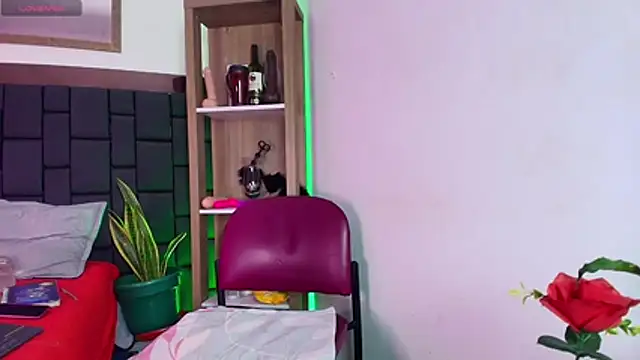 EllenaBoobs_ webcam