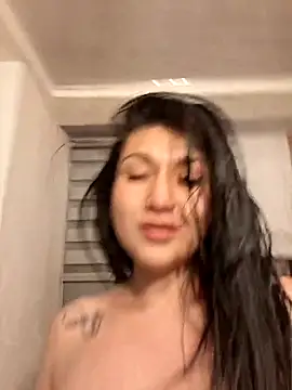 Magenta_Moon webcam