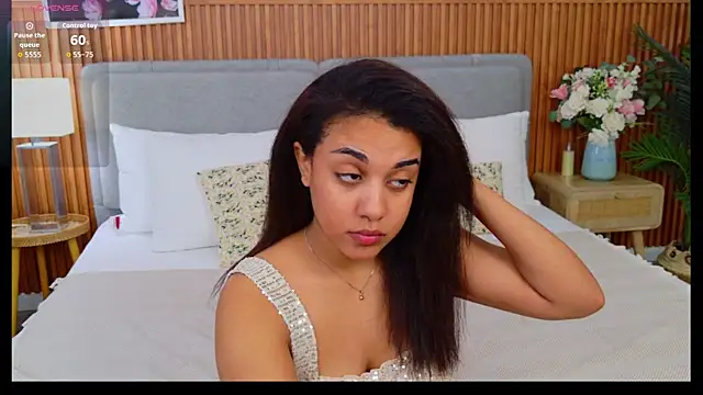 Luna_Cortier webcam