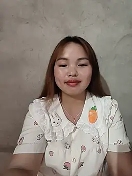 Mina_xYx webcam