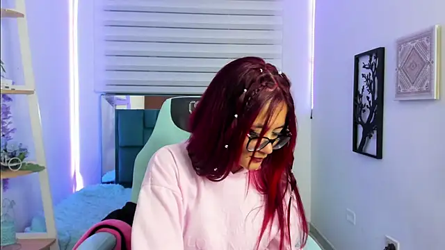 Sara_Red_X webcam