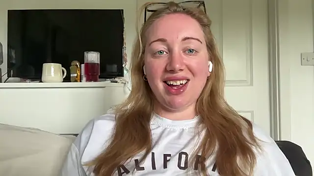 arielsweetieee webcam