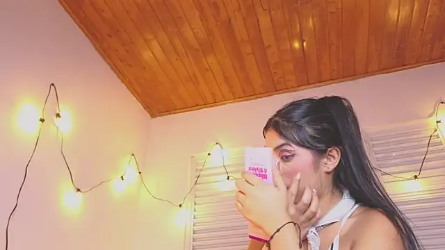 VictoriaaLopez webcam