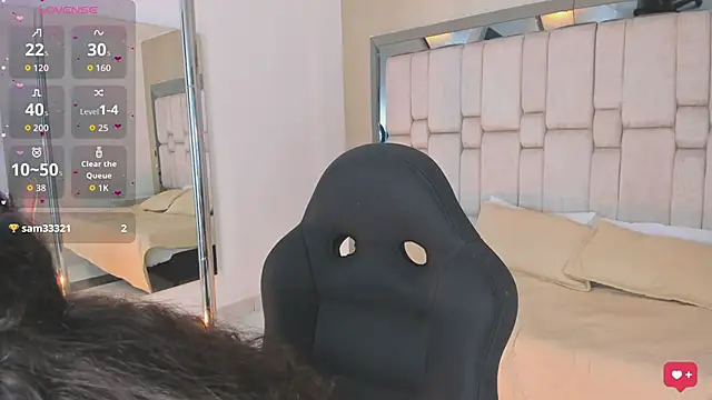 LilithBloom7 webcam