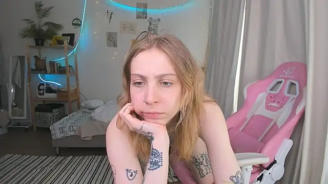 Aina_Veil webcam