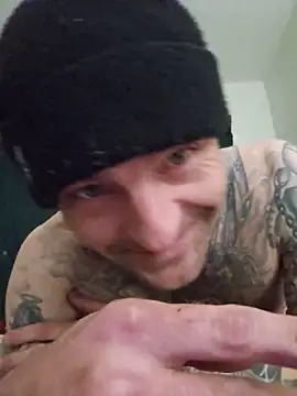 bigtattedcock webcam