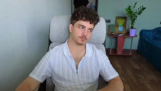Remy_Miles webcam