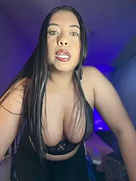 cami_ortiz__ webcam