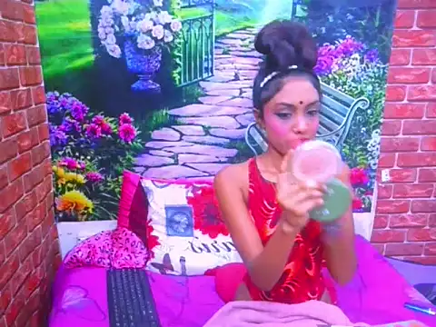 IndianPretty14u2Luv webcam