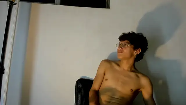 Adrian_Wolf webcam