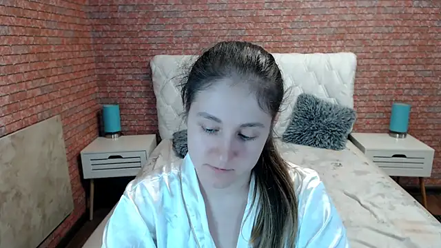 Holliy_Cooper webcam