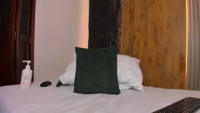 lia_sexx19 webcam