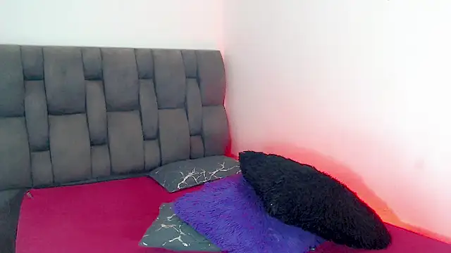 little_star_porn live cam on StripChat