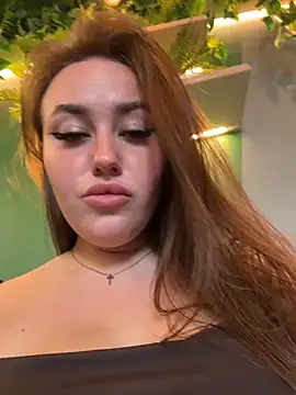 KiraSunshine live cam on StripChat
