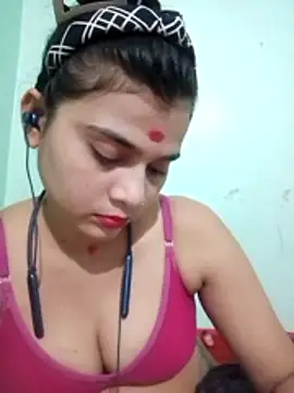 Kiara-Sharma live cam on StripChat