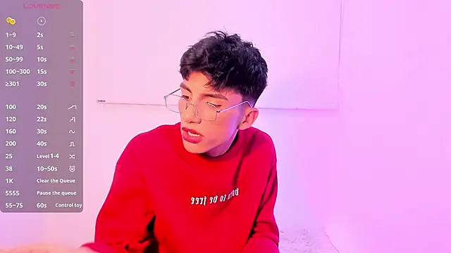 Erick_Velveth live cam on StripChat