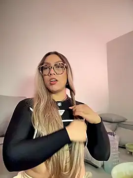 Im_sophiie webcam