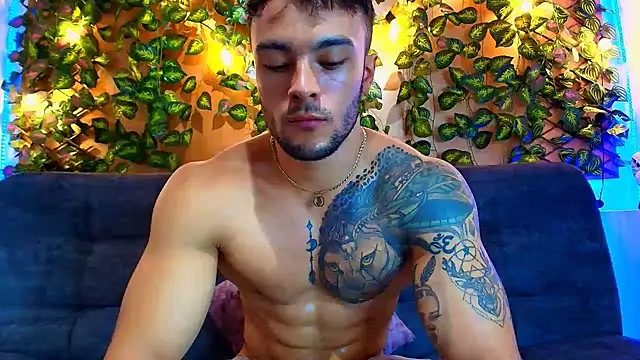 alexander_collin02 live cam on StripChat